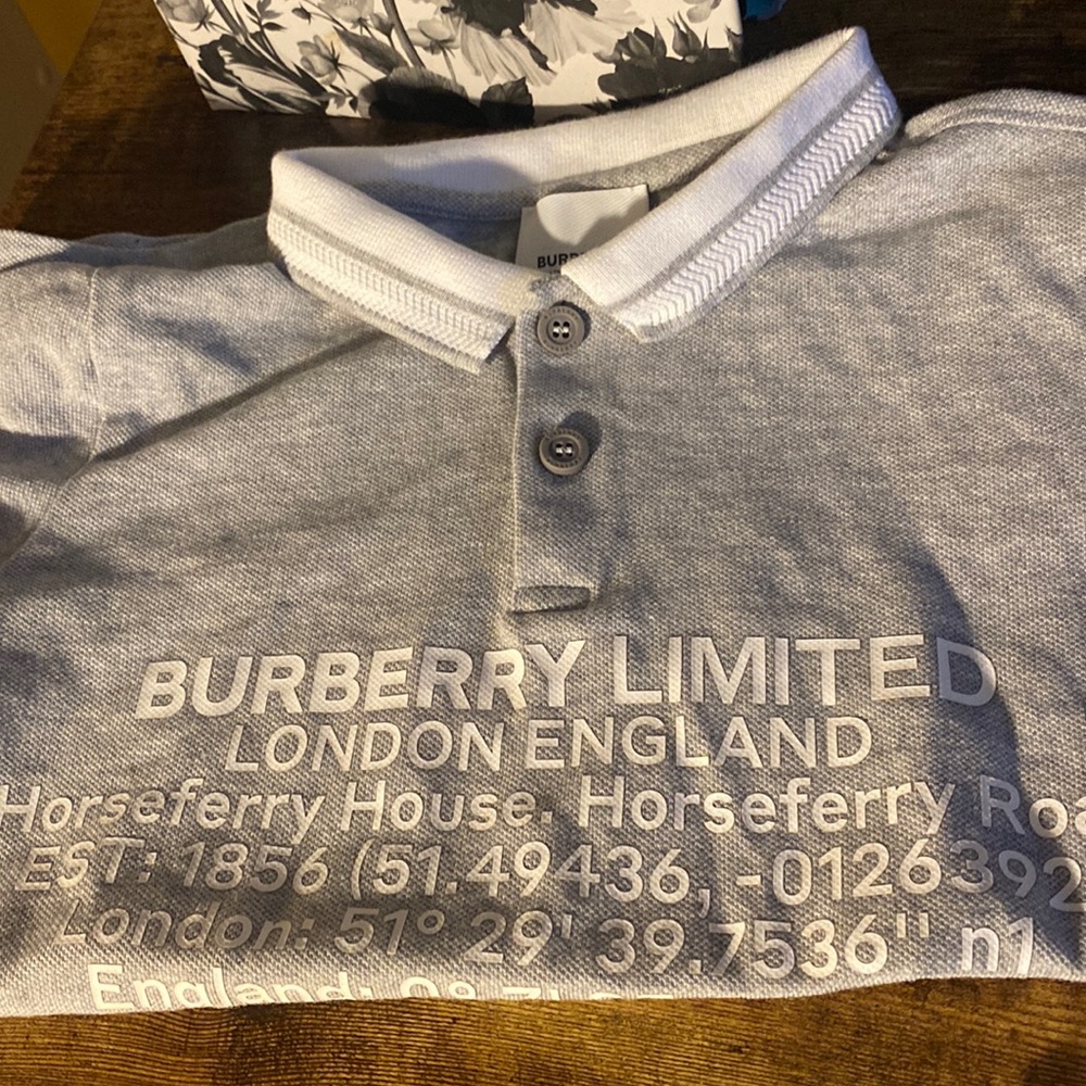 Good condition Kids Burberry collar shirt